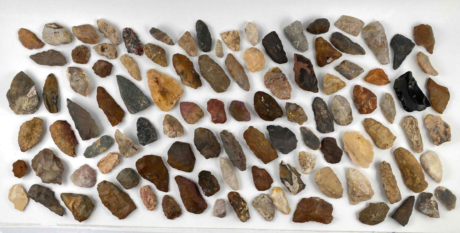 Large Lot Of Native American Stone Arrowheads (1 of 20)