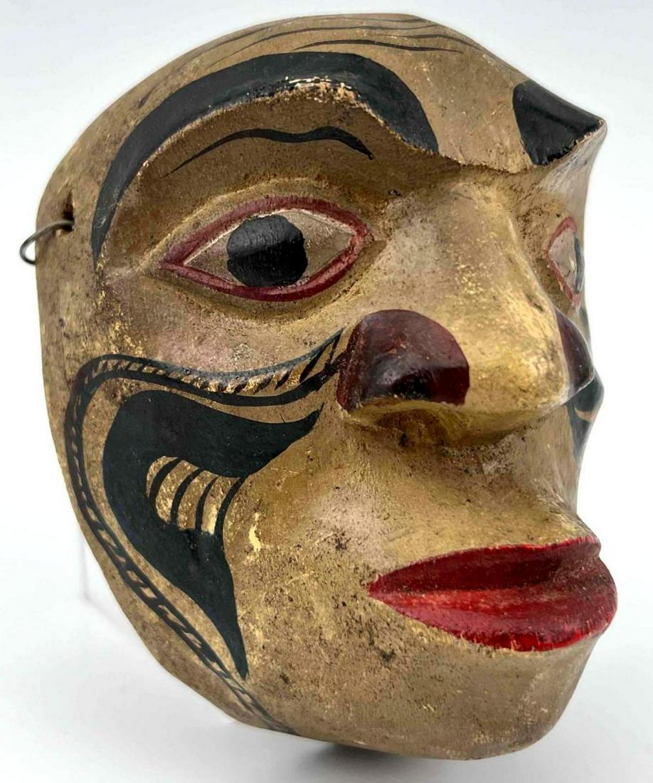Northwest Coast Hand Carved And Painted Wooden Mask (1 of 14)
