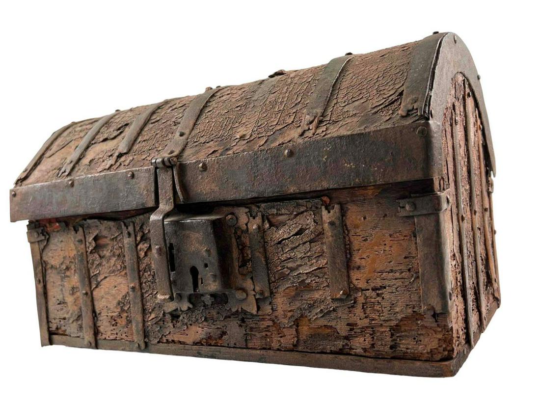 Antique Iron Mounted Cuir Bouilli Casket (1 of 20)