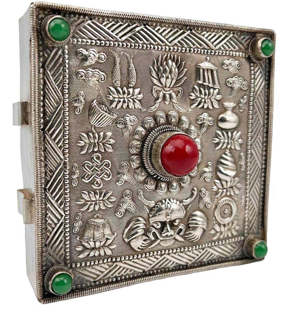 Tibetan Sterling Silver Gau Prayer Box (1 of 20)