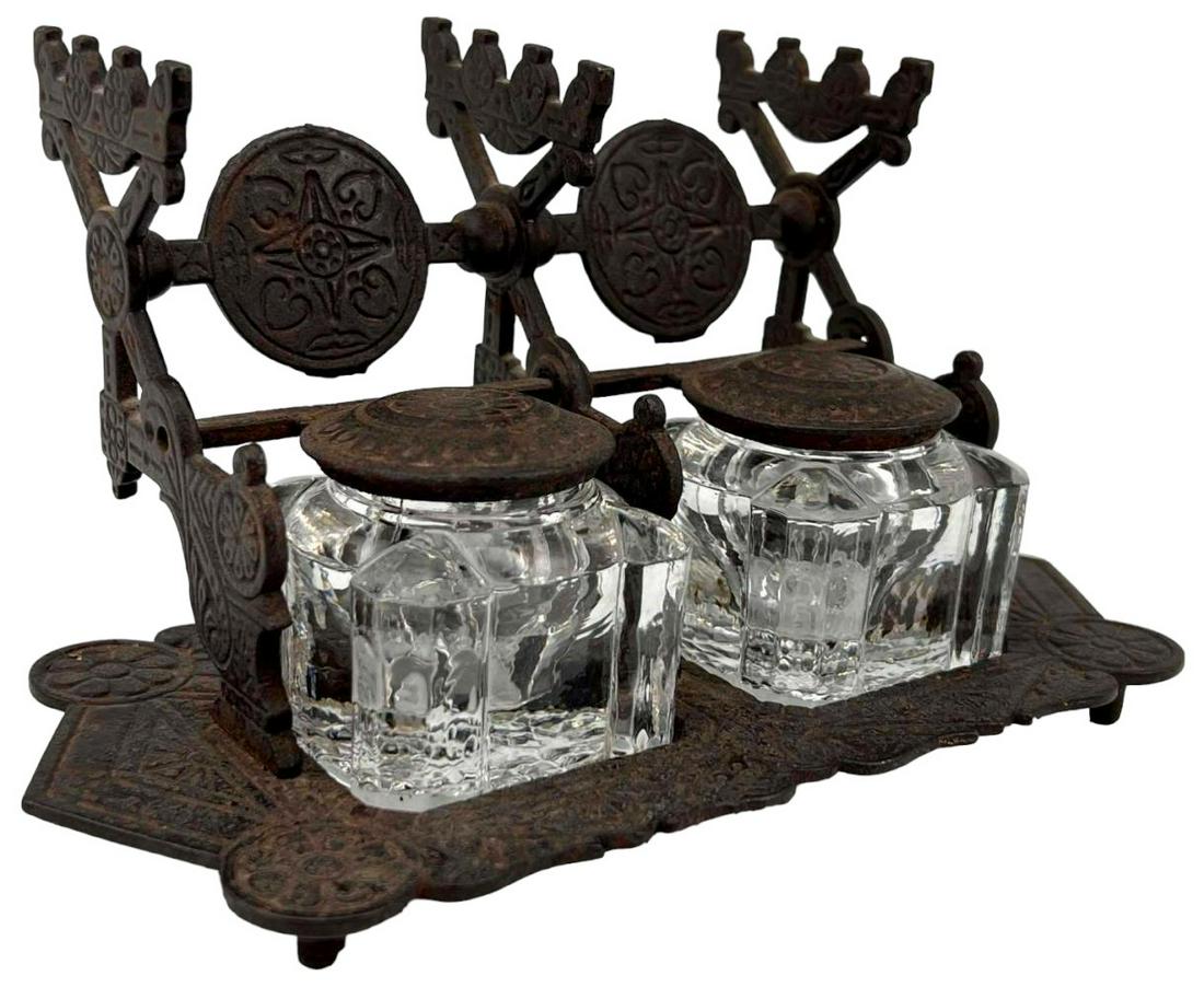 Antique Judd Cast Iron Inkwell (1 of 20)