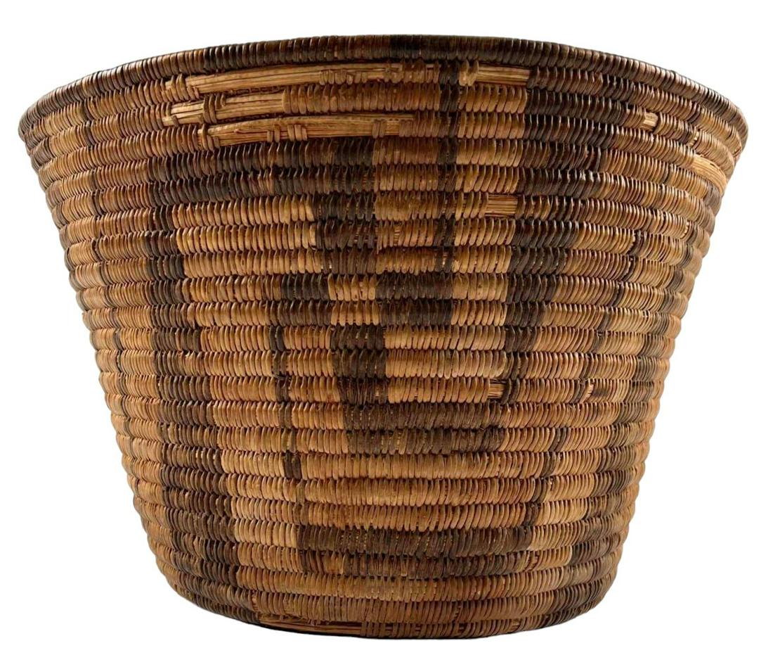 Large Native American Pima Basket, Whirling Logs (1 of 15)