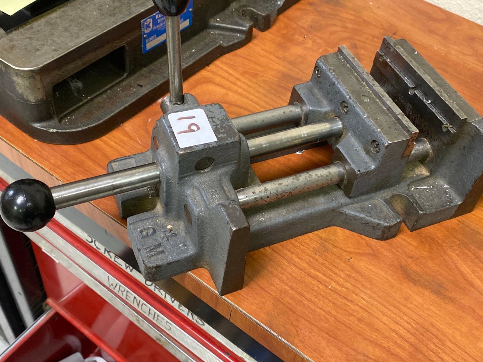 Hydraulic Drill Press Vice: hydraulic drill press vice NO SHIPPING AVAILABLE All items sold as is where is. There are No guarantees to functionality, condition, (owner of business states that items are functional Clark's does NO