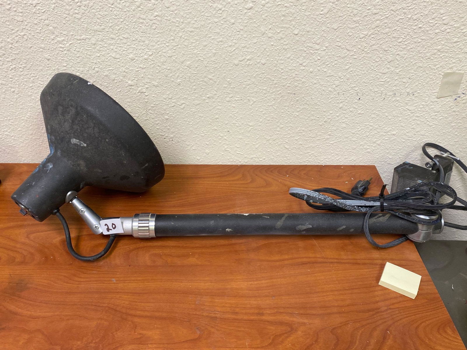 Heavy Duty Table Mounted Light (1 of 4)