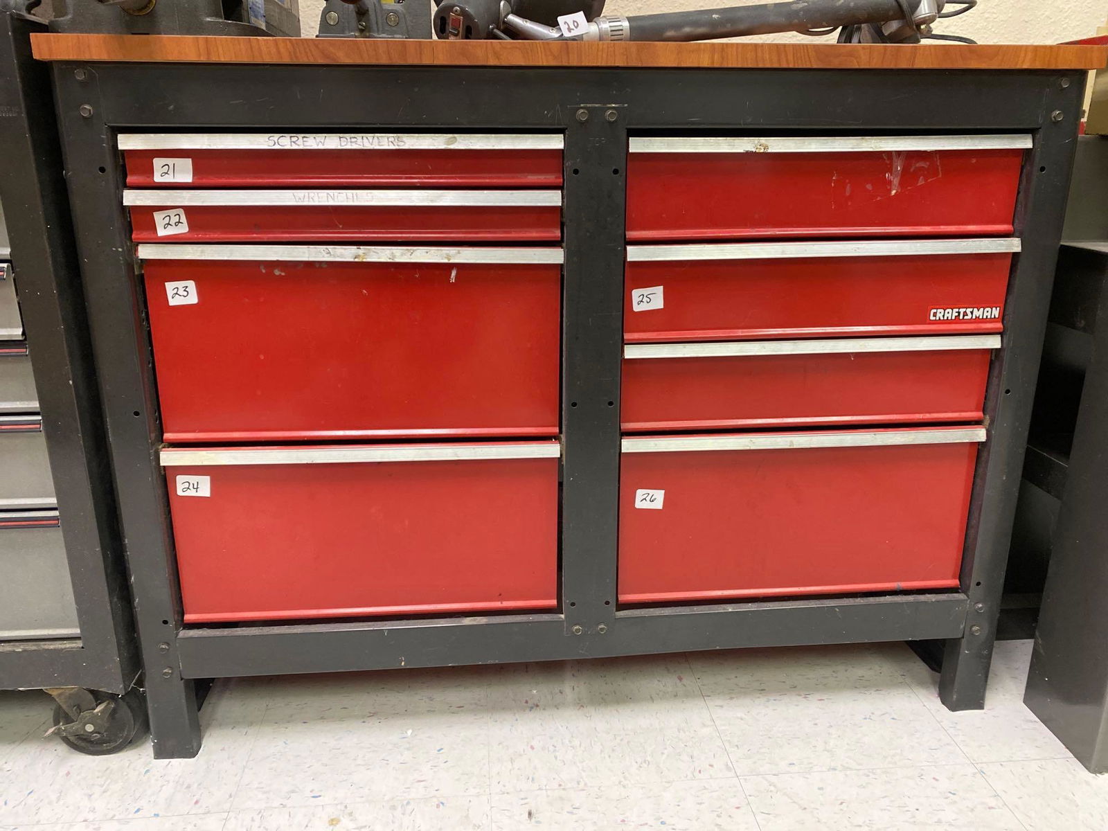 Craftsman Eight Drawer Tool Chest (1 of 3)