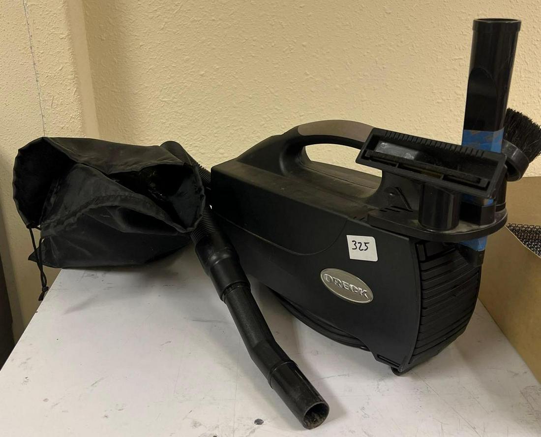 Portable Vacuum With Accessories (1 of 1)