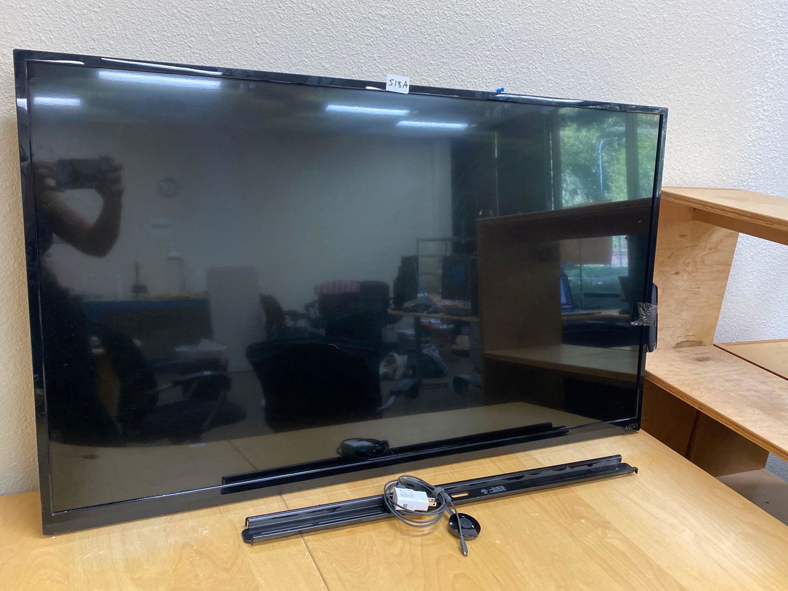 44 Inch Vizio tv/ Monitor With Remote (1 of 4)
