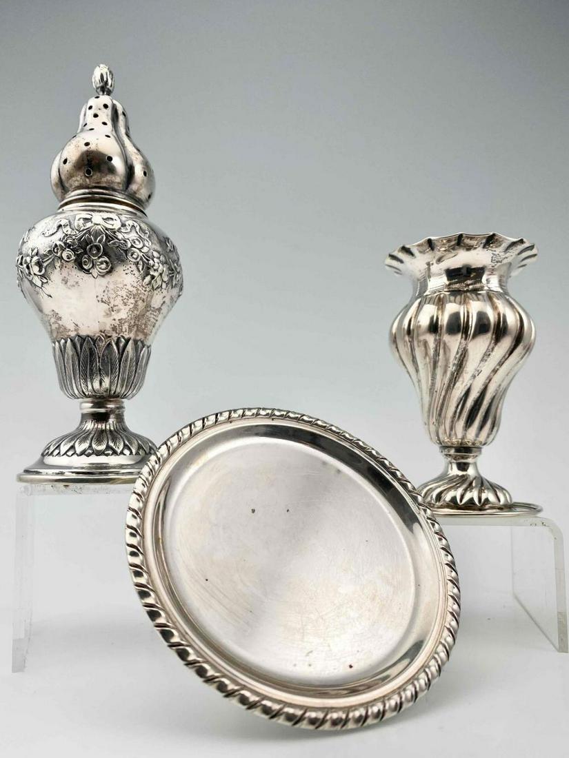 Three Pieces Antique & Vintage Table Silver (1 of 19)