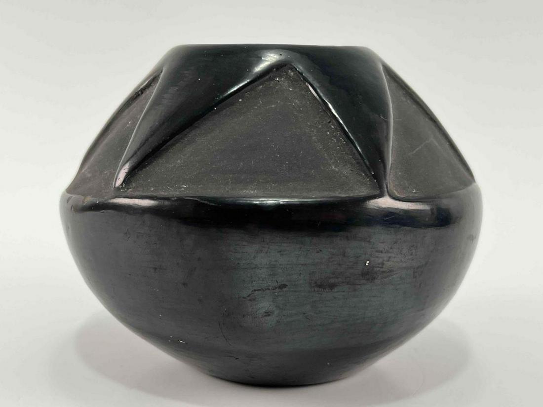 Santa Clara Blackware Pottery Vase, Signed Rita Martinez (1 of 17)