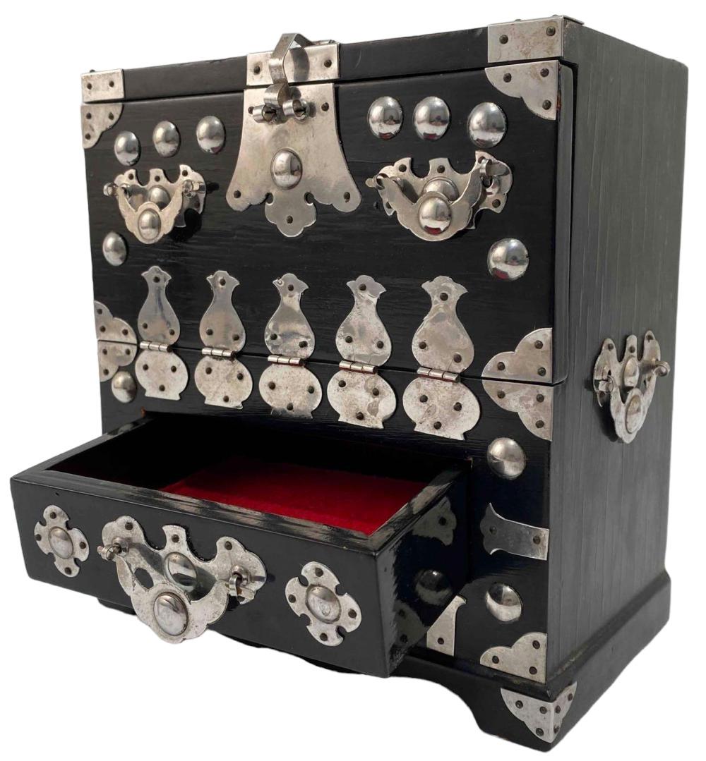 Japanese or Korean Tansu Style Lacquered Chest (1 of 12)