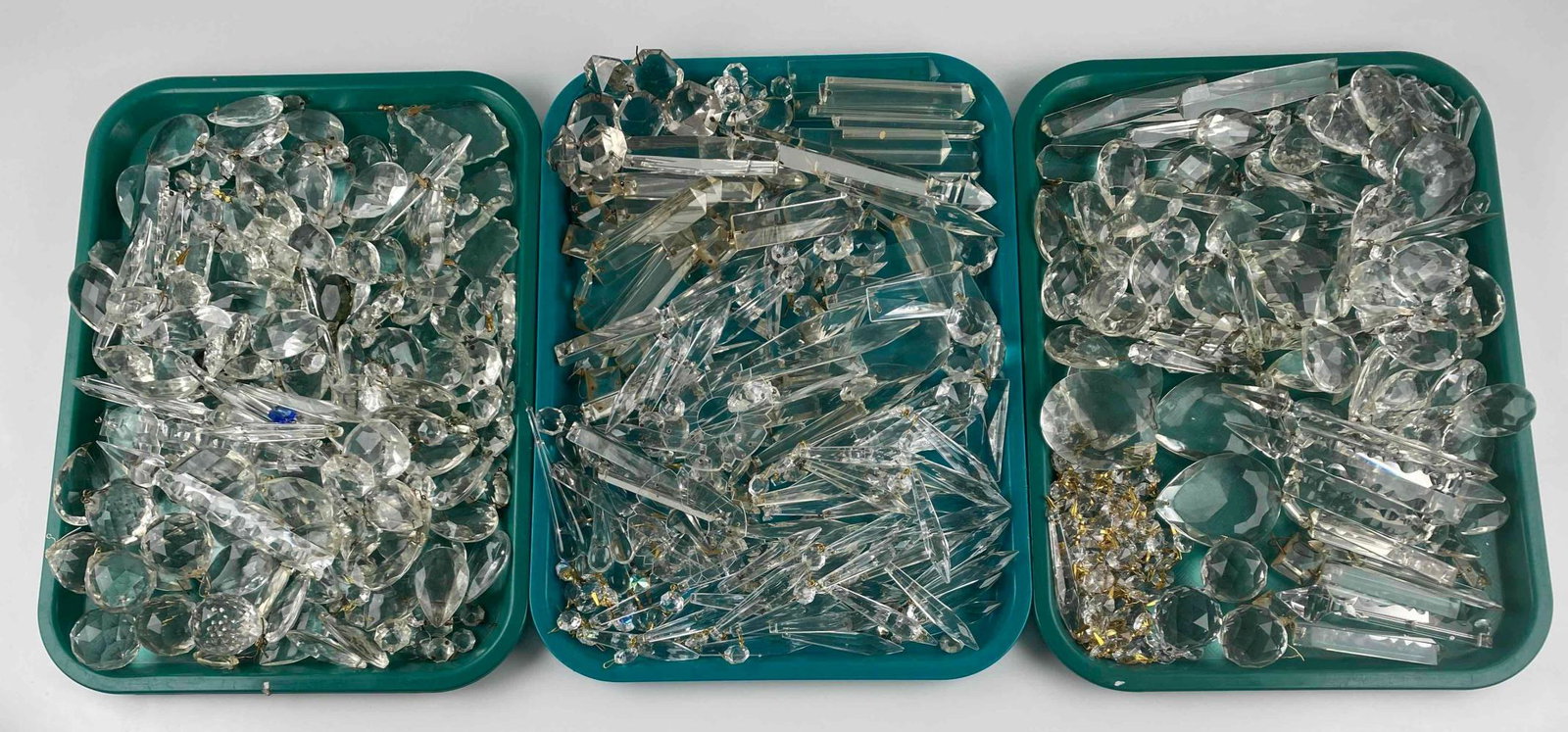 Large Lot Of Chandelier Crystals (1 of 20)