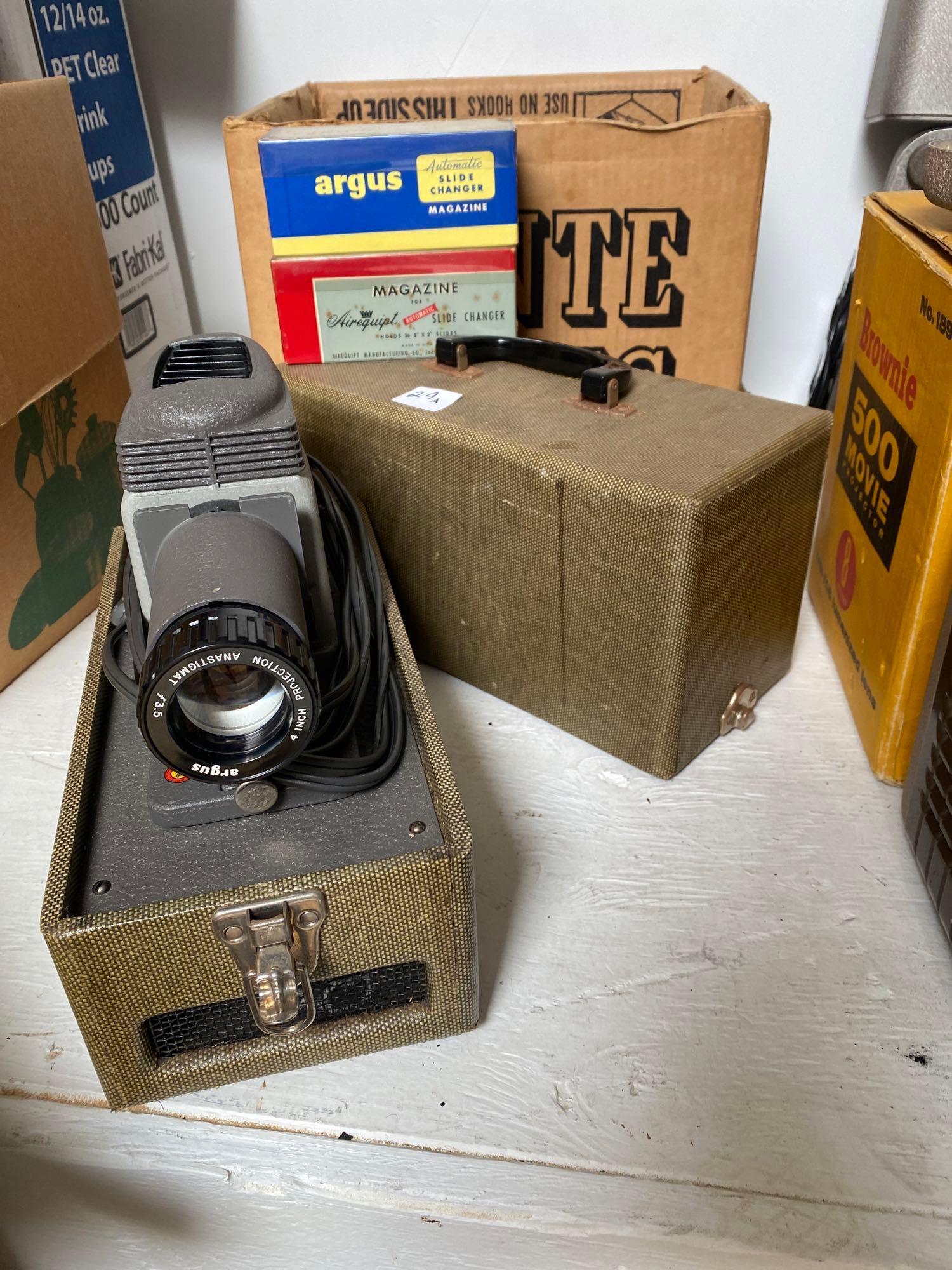 No Shipping  Vintage Argus Slide Projector With Carry Case And Slides (1 of 6)