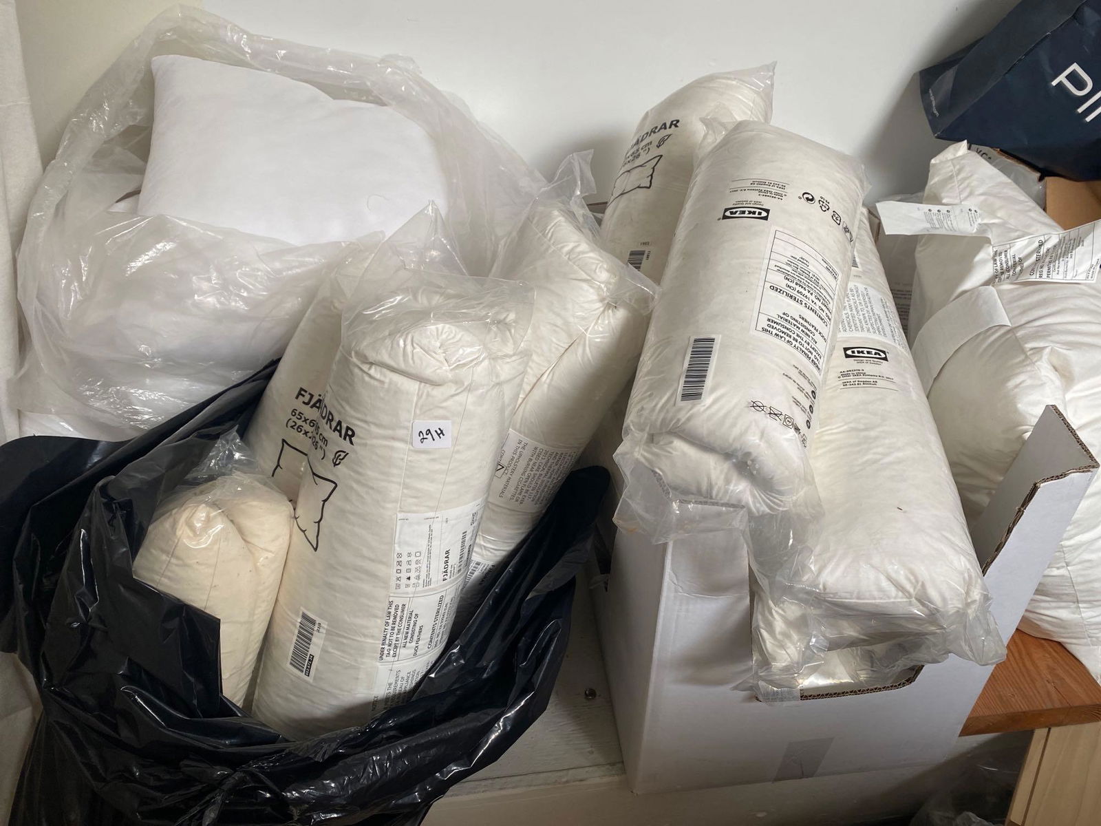 No Shipping   Lot Of Pillow Inserts, Most Down (1 of 2)