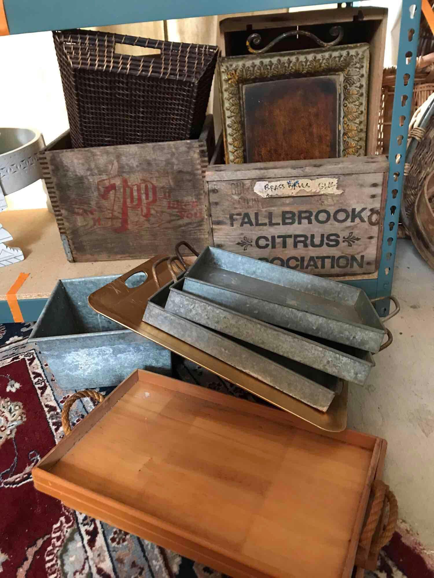 No Shipping  Lot Of Decorator"S Trays & Vintage Wooden Crates (1 of 6)