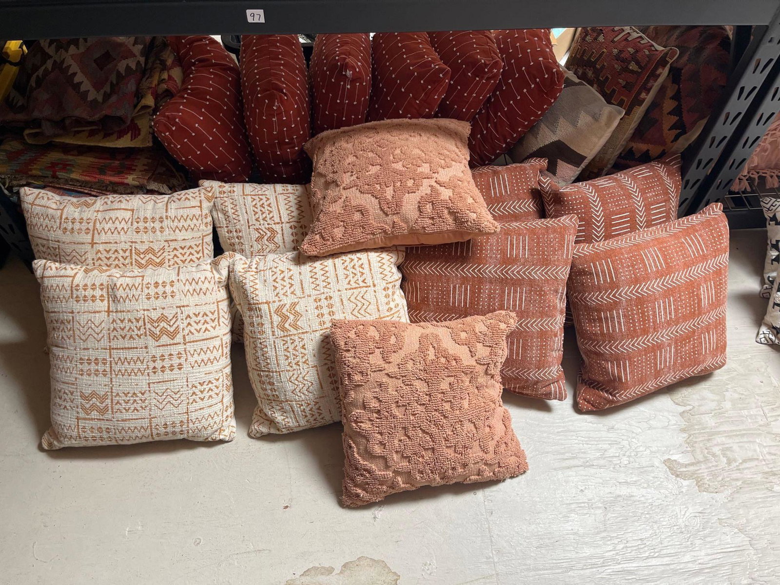 No Shipping 10 Pillows: LOCAL PICK UP ONLY, WESTSIDE SANTA CRUZ, 95060 LOCAL PICK UP ONLY, WESTSIDE SANTA CRUZ, NO SHIPPING, 10 Tan And Beige Pillows NO SHIPPING AVAILABLE All items sold as is where is. There are No guarante