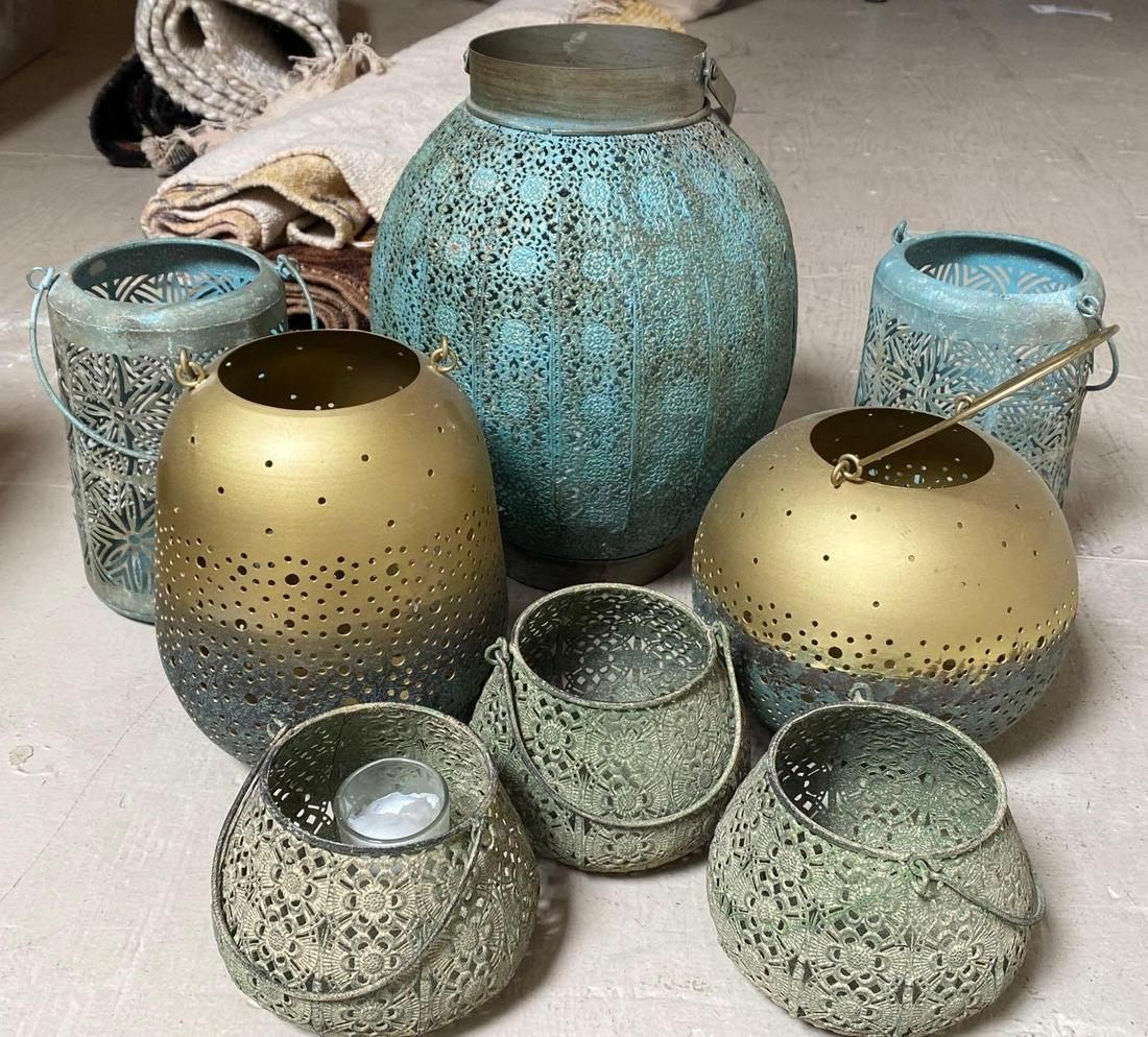 No Shipping Lot Of Metal Lanterns: LOCAL PICK UP ONLY, WESTSIDE SANTA CRUZ, 95060 LOCAL PICK UP ONLY, WESTSIDE SANTA CRUZ, NO SHIPPING, Lot Of Metal Lanterns NO SHIPPING AVAILABLE All items sold as is where is. There are No guarantees