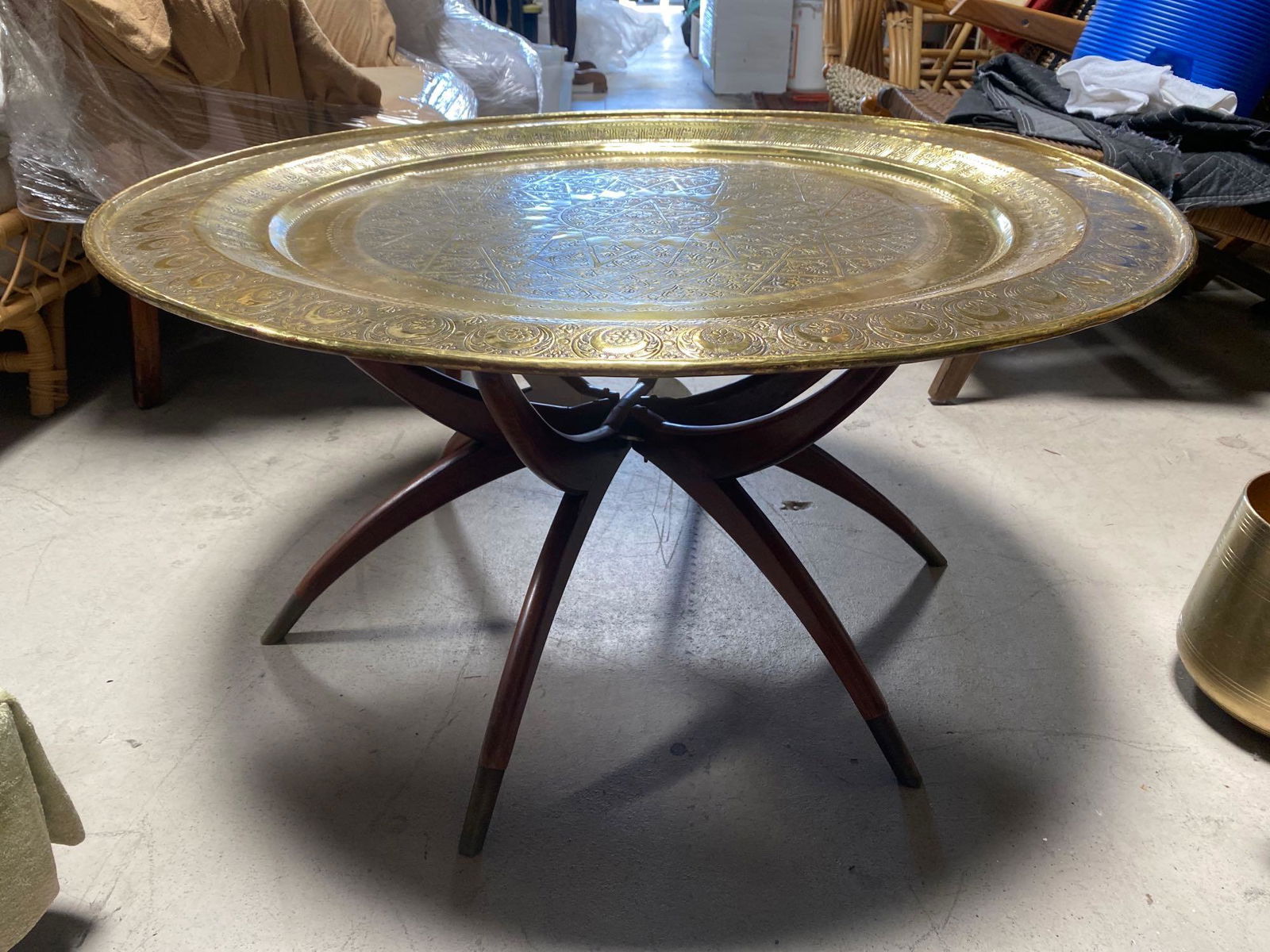 No Shipping  Mid Century Brass Tray Top Coffee Table (1 of 7)