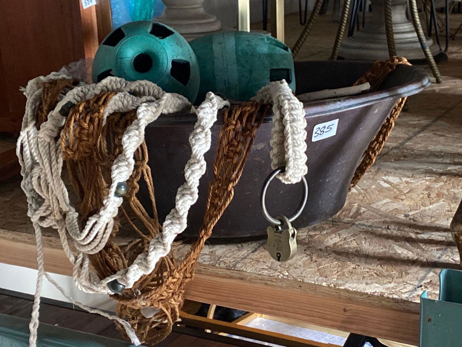 No Shipping  Metal Bowl With Macrame & Decorative Nautical Items (1 of 2)