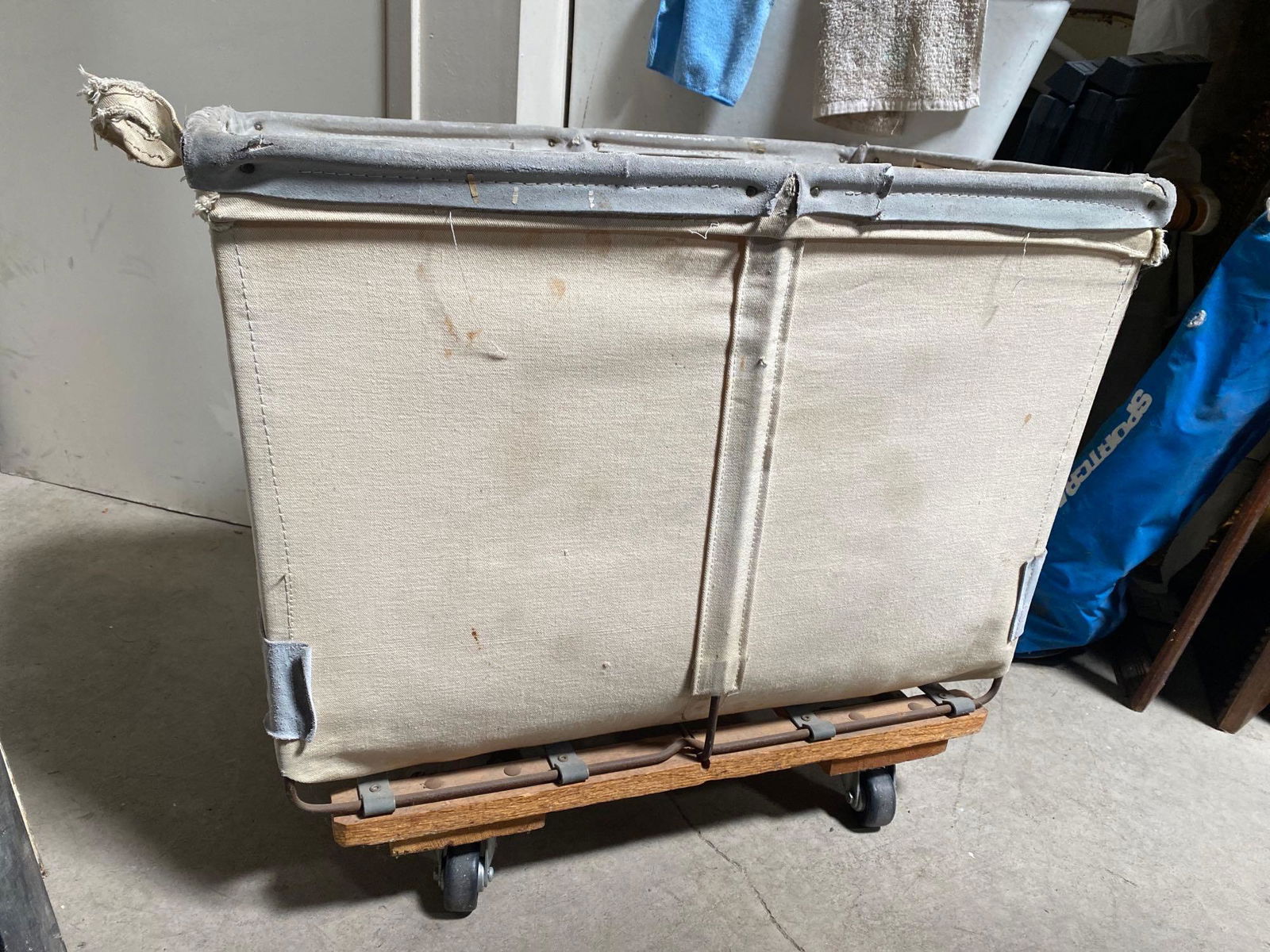 No Shipping Vintage Linen Cart: LOCAL PICK UP ONLY, WESTSIDE SANTA CRUZ, 95060 LOCAL PICK UP ONLY, WESTSIDE SANTA CRUZ, 95456 NO SHIPPING, Vintage Linen Cart NO SHIPPING AVAILABLE All items sold as is where is. There are No guarante