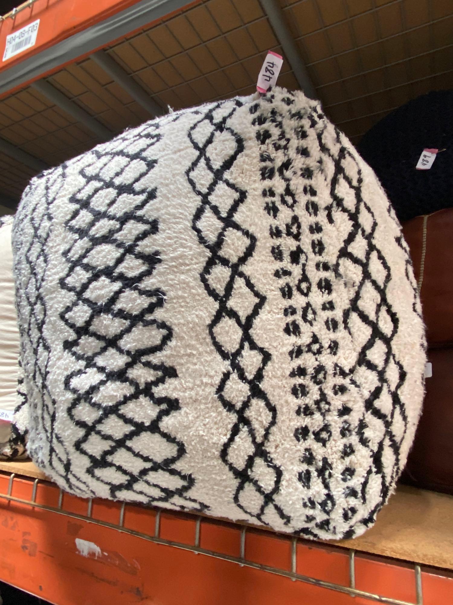 No Shipping Black & White Pouf: LOCAL PICK UP ONLY, WESTSIDE SANTA CRUZ, 95060 LOCAL PICK UP ONLY, WESTSIDE SANTA CRUZ, 95492 NO SHIPPING, Black & White Pouf NO SHIPPING AVAILABLE All items sold as is where is. There are No guarante