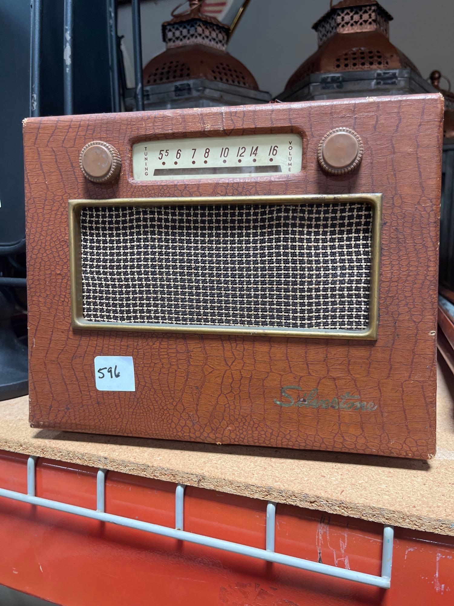 No Shipping  Old Radio (1 of 2)