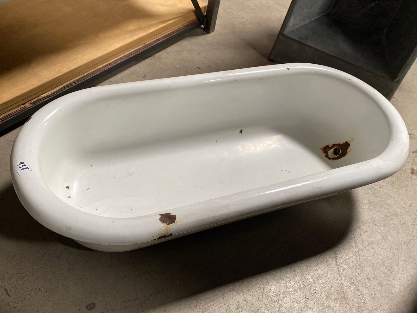 No Shipping Vintage Porcelain Hungarian Porcelain Tub: LOCAL PICK UP ONLY, WESTSIDE SANTA CRUZ, 95060 LOCAL PICK UP ONLY, WESTSIDE SANTA CRUZ, 95717 NO SHIPPING, Vintage Porcelain Hungarian Porcelain Tub NO SHIPPING AVAILABLE All items sold as is where is