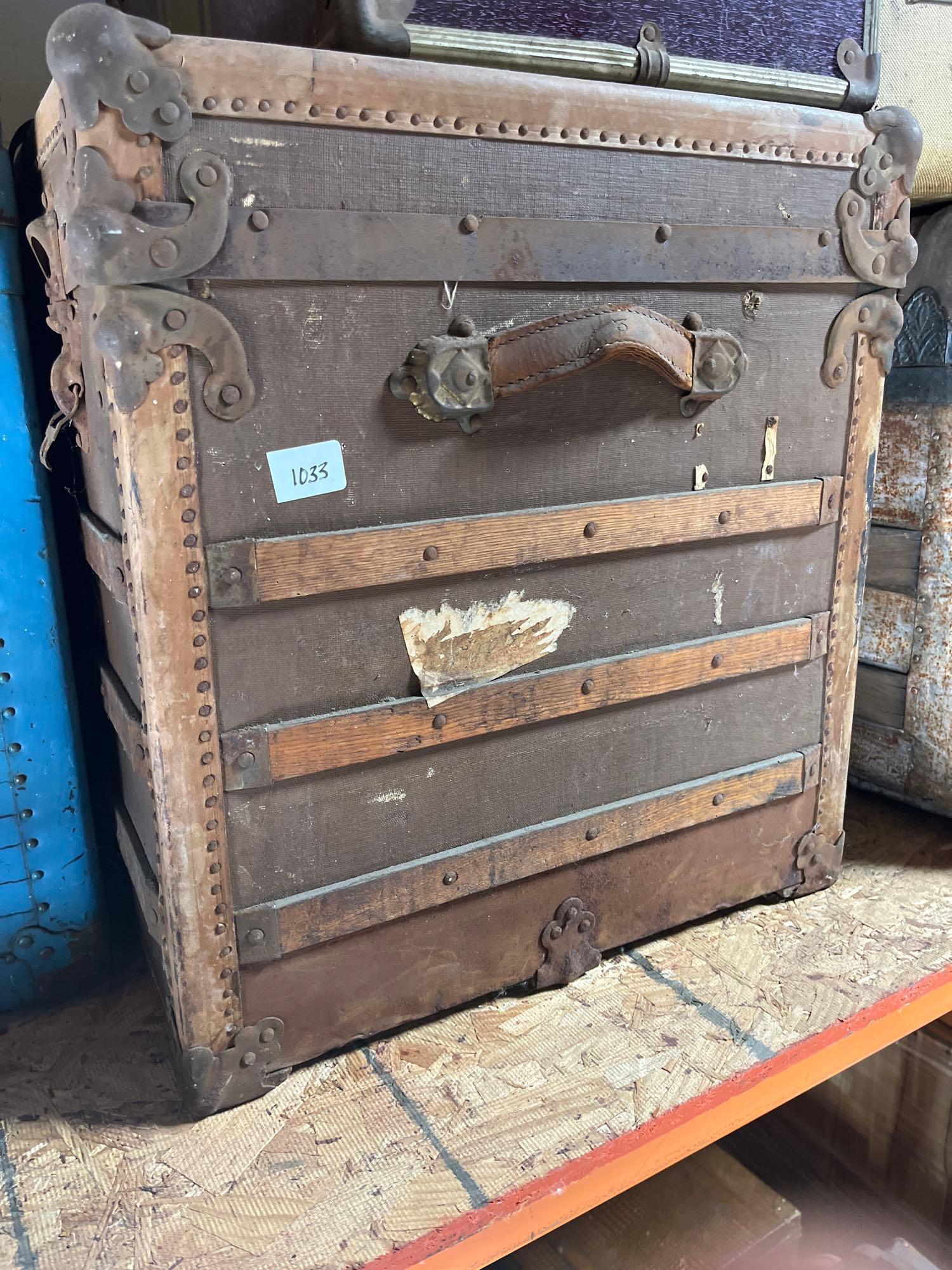 No Shipping  Vintage Brown Trunk (1 of 2)