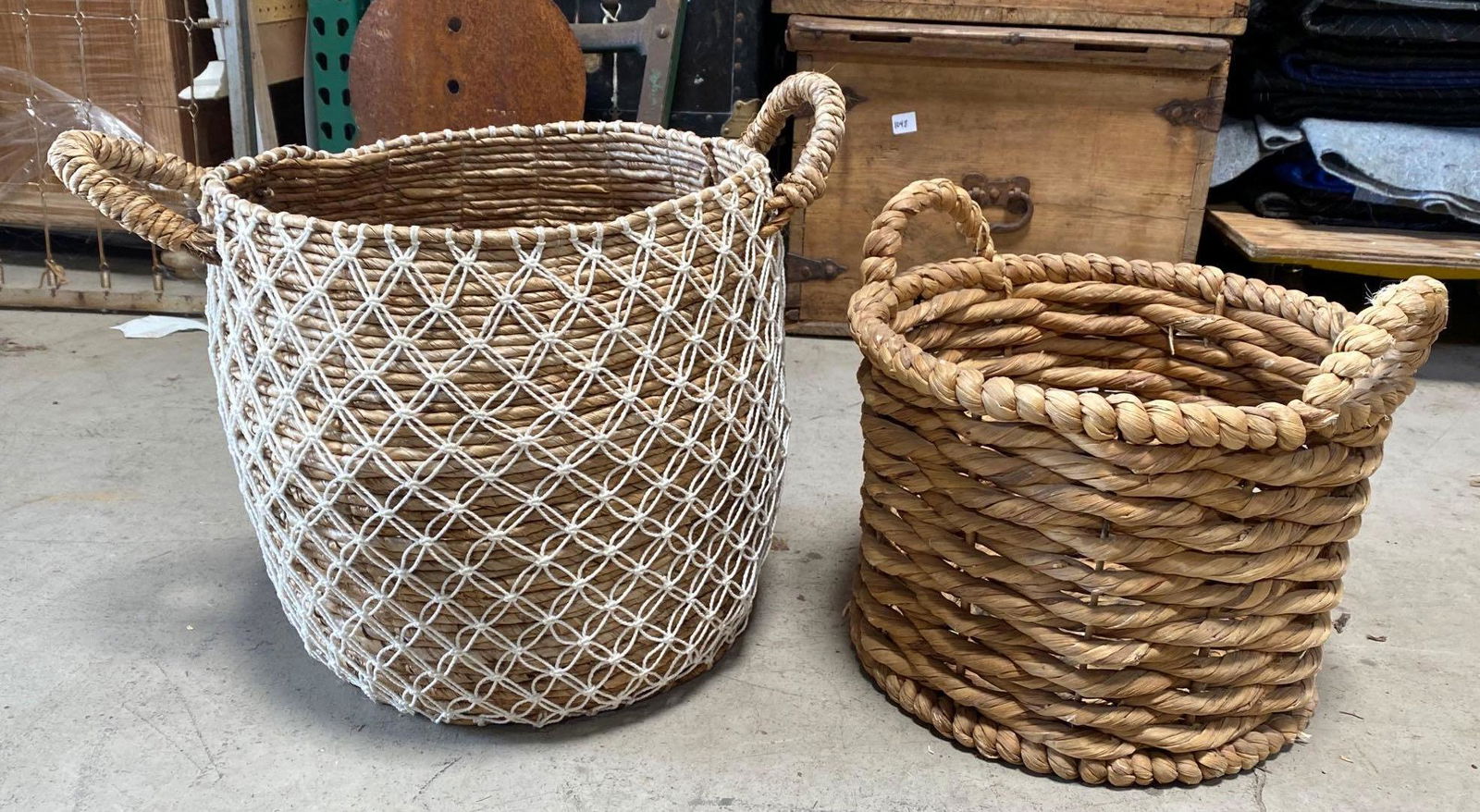 No Shipping  2 Large Baskets (1 of 3)