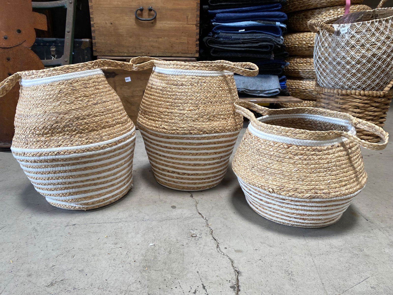 No Shipping  3 Large Tan & White Woven Baskets (1 of 6)