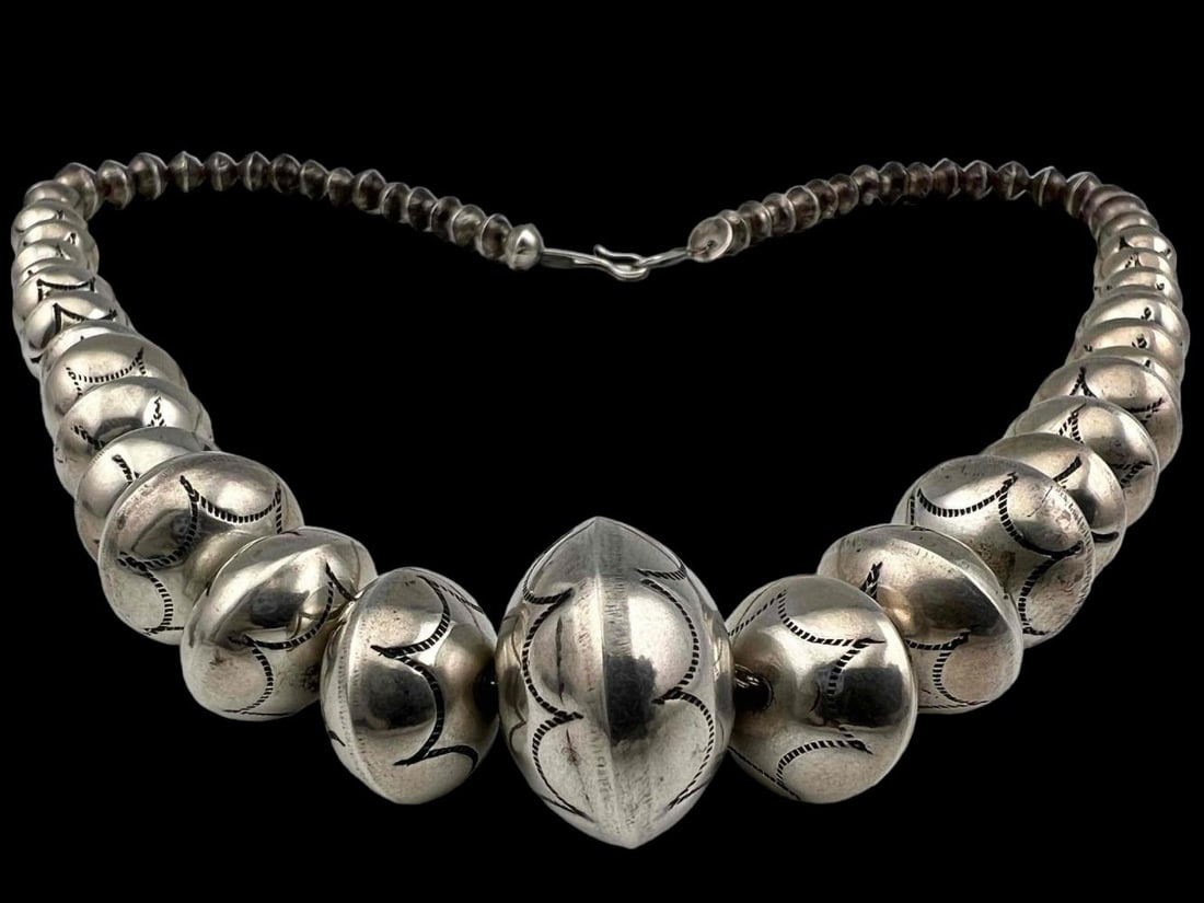 Navajo Hand Stamped Sterling Silver Graduated Bead Necklace (1 of 7)