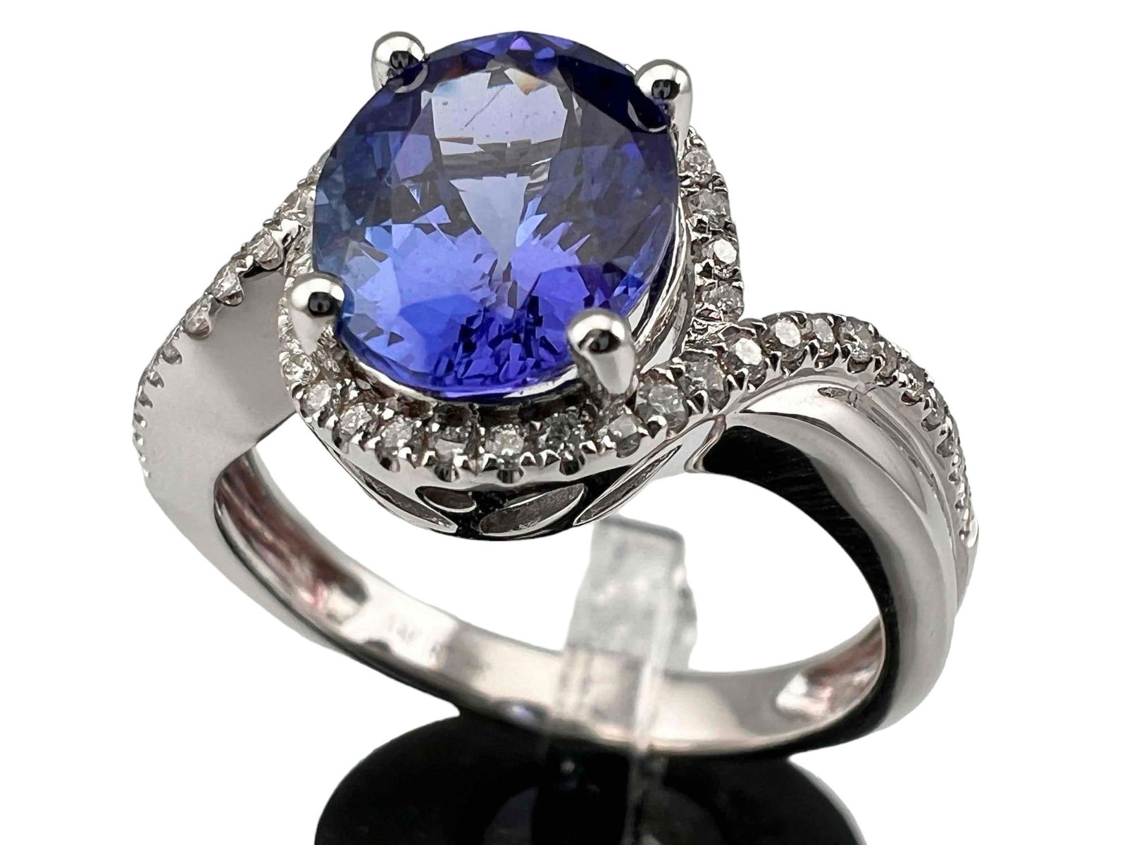 14K Diamond Oval Tanzanite Ring (1 of 10)