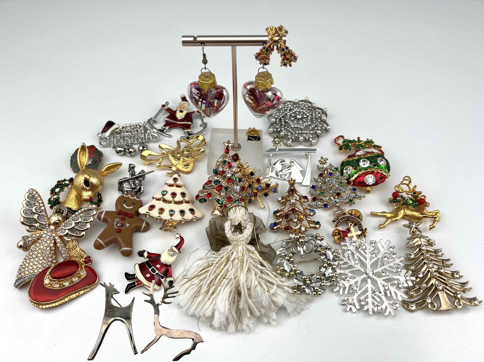 Christmas Jewelry Lot (1 of 13)