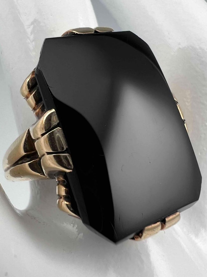 10K Gold Black Onyx Ring (1 of 9)