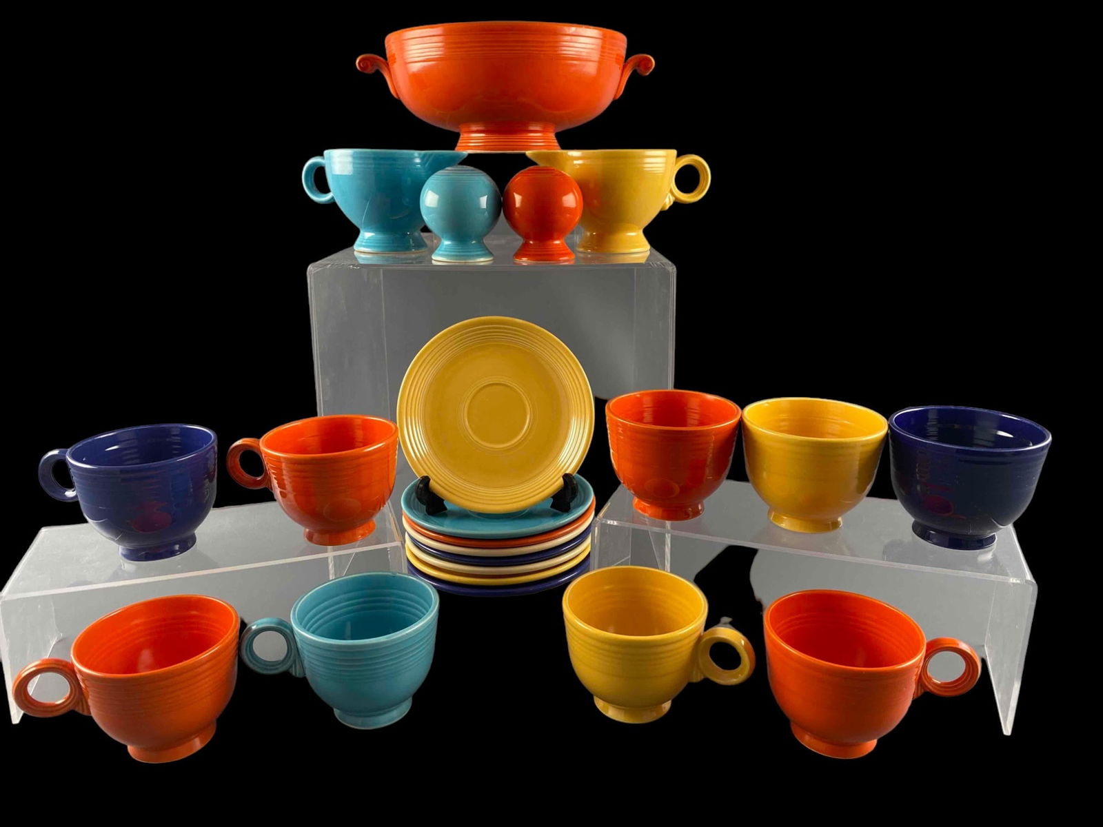 22 Pieces Fiesta Ware Pottery (1 of 8)