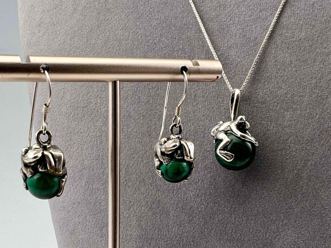 Sterling Silver Malachite Frog Necklace & Earring Set (1 of 12)