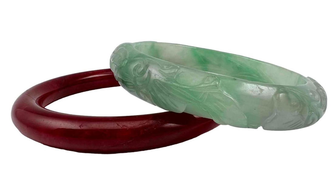 Two Red & Green Jade Bangle Bracelets (1 of 17)