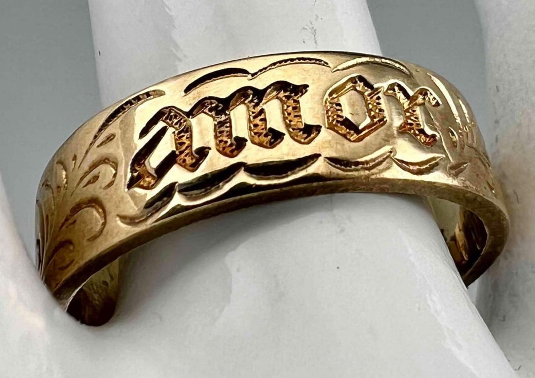 9K English Posey Ring (1 of 13)