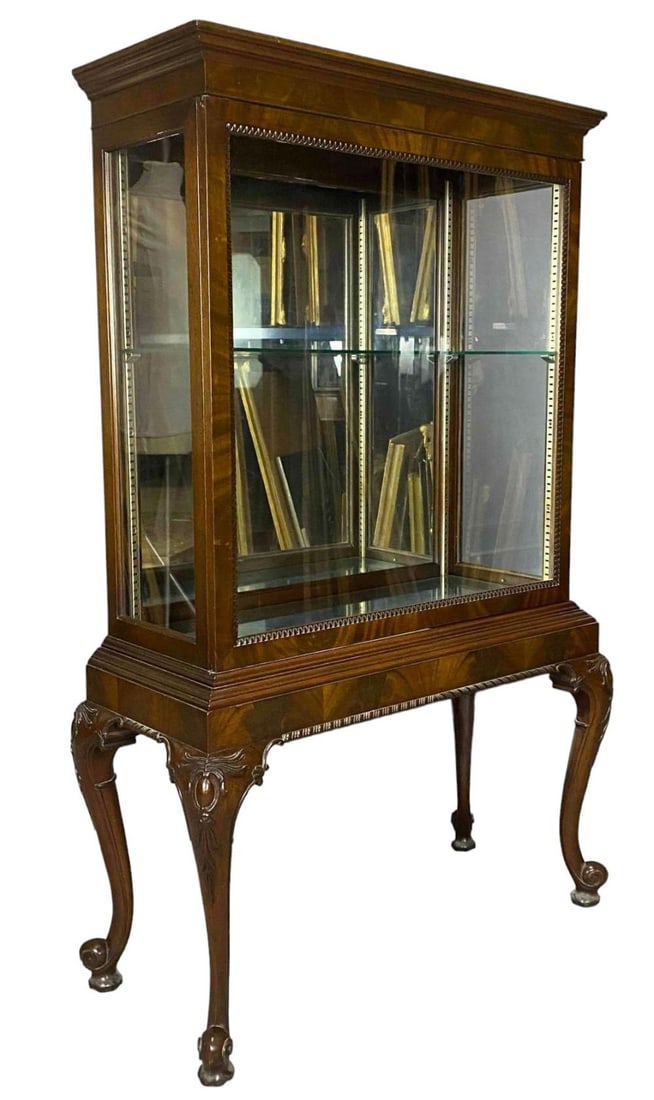 Queen Anne Style Mahogany Lighted Display Cabinet With Sliding Door (1 of 16)