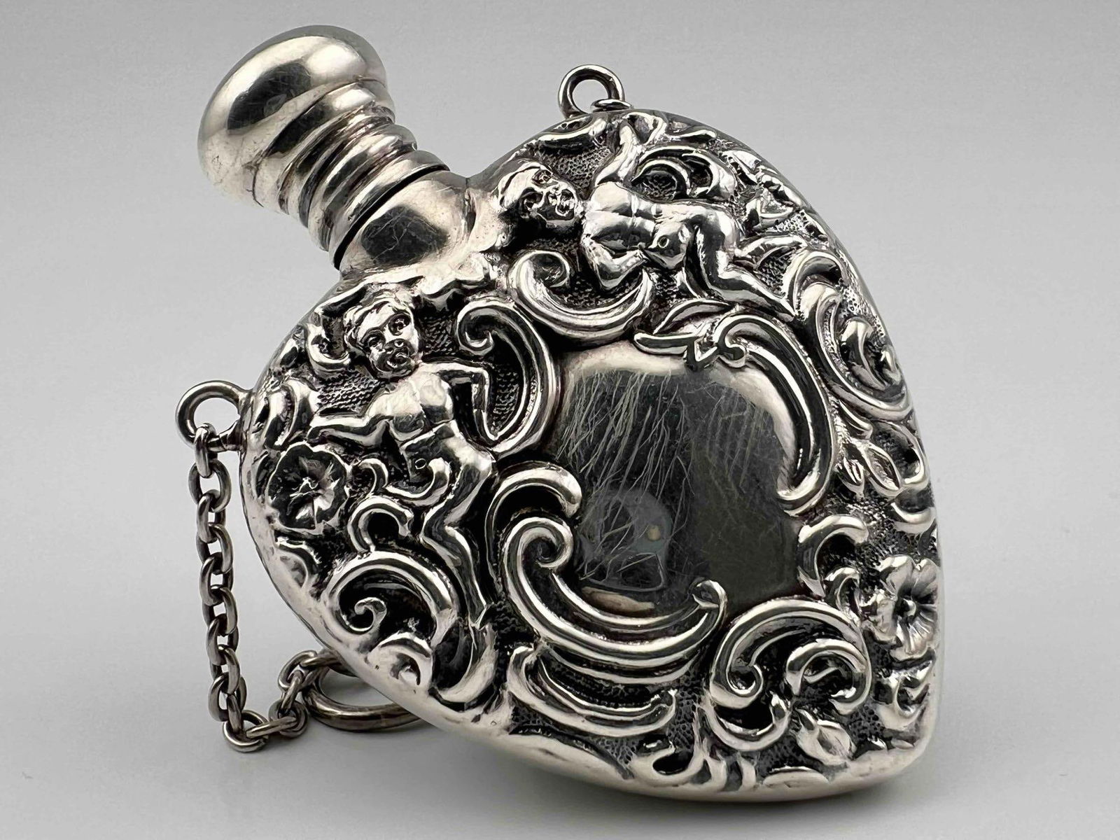 Sterling Silver Repousse Perfume Bottle With Cherub Motif (1 of 13)