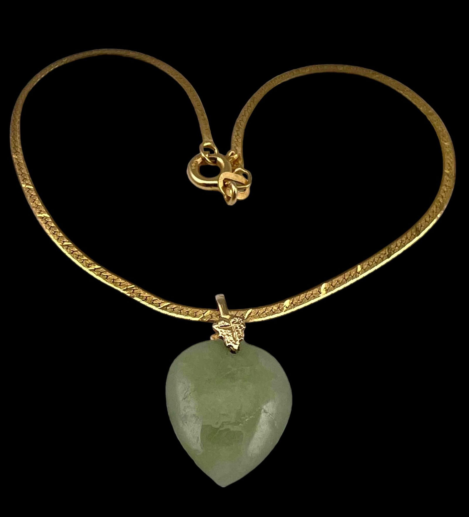 14K Jade Heart Bracelet (1 of 6)
