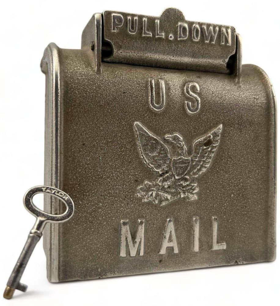 Older U.S. Mail Bank With Key (1 of 19)