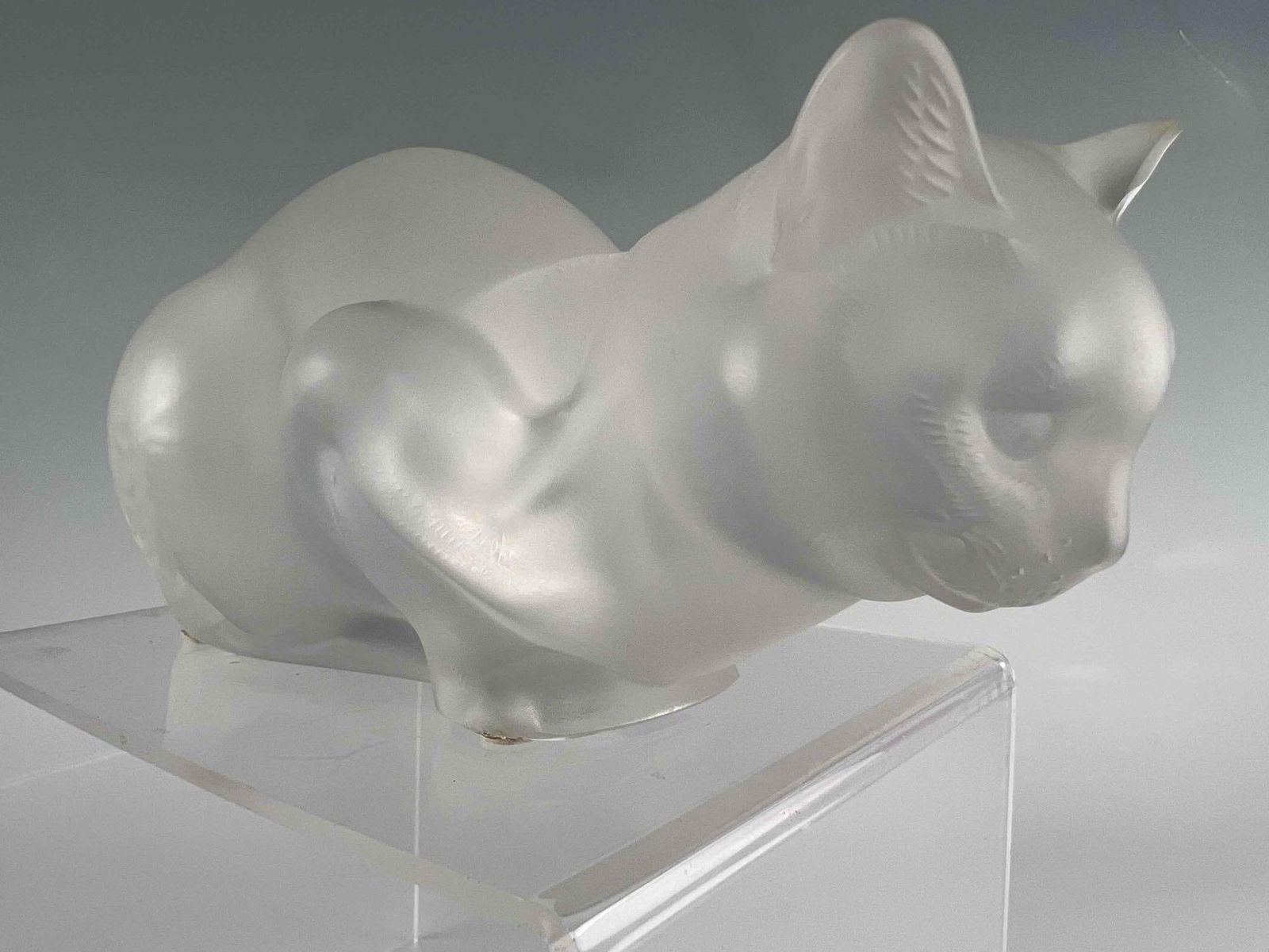 Large Lalique Crystal Cat Figure With Original Box (1 of 20)