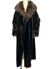 Vintage Silk Lined Velvet    ; Fur Opera Coat