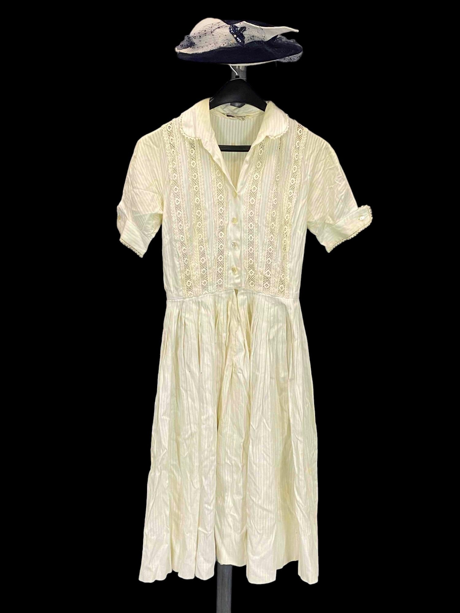 1950's Vintage Clothing & Hats: 1950's Vintage Clothing & Hats. Skirt Waist 26.0 in. Dress Sleeves 11.5 in. Chest.36.0 in. Waist 26.0 in. All Measurements Taken Flat Are Approximate.