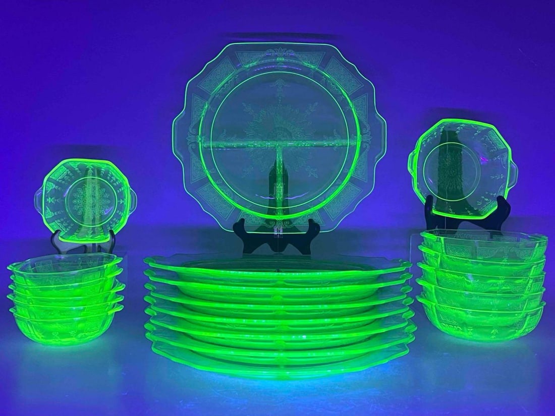 Uranium Glass Bowls & Grill Plates (1 of 16)