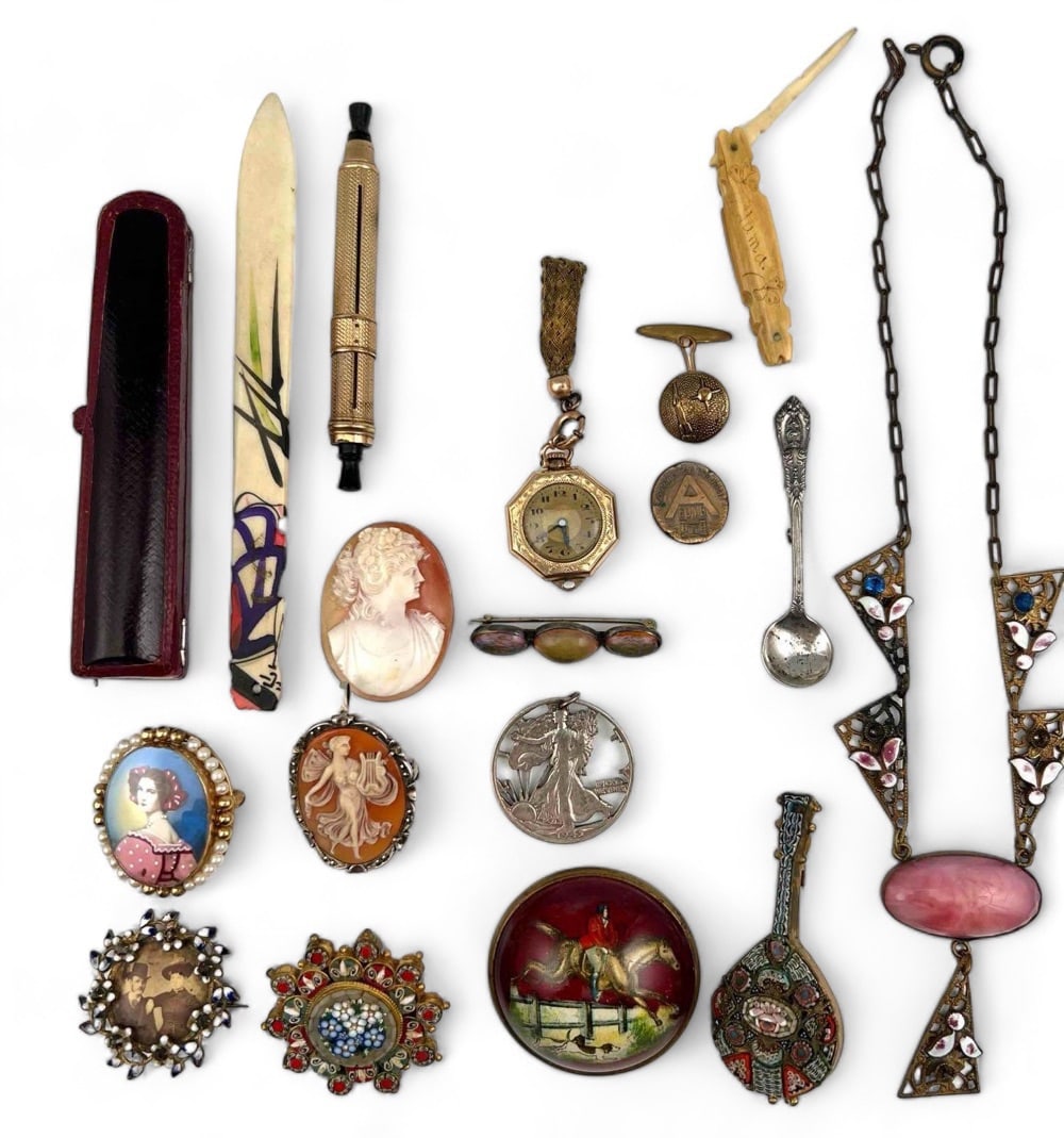 Antique Costume Jewelry, Cameos, & Collectibles (1 of 20)