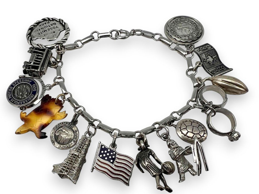 Vintage Sterling Silver Charm Bracelet With 14 Charms (1 of 13)