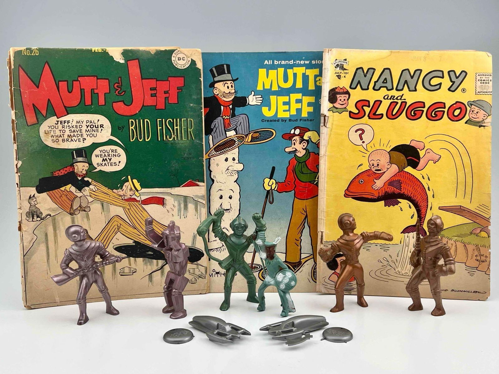 1950's Hard Plastic Sci-Fi Toys and Bluebird K7 Hydroplane Models (1 of 20)