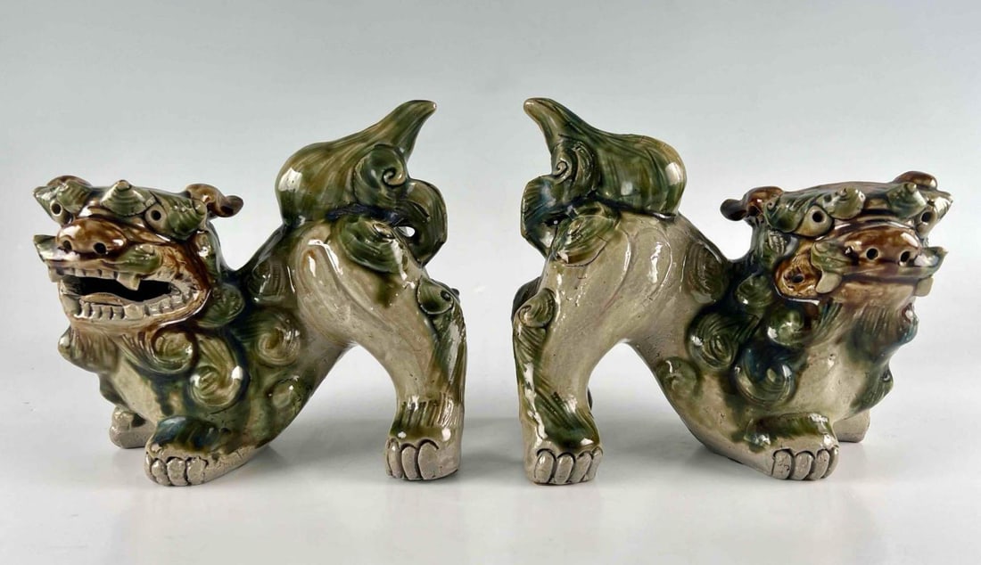 Pair of Chinese Sancai Earthenware Foo Lions (1 of 19)
