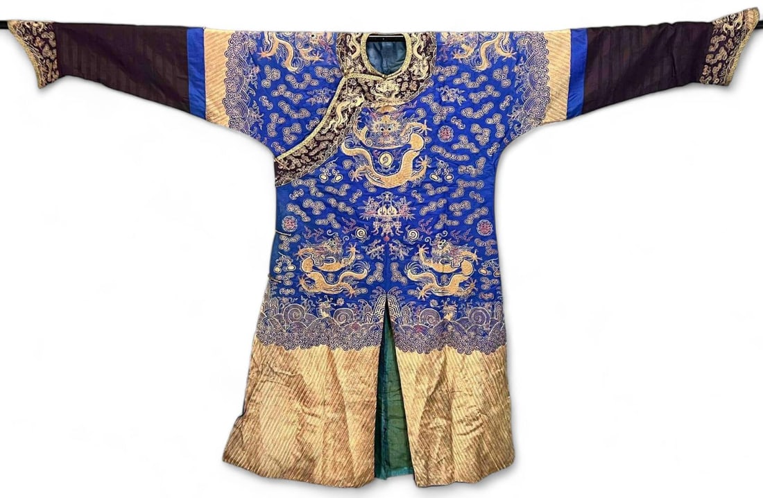 Chinese Qing Dynasty Court Robe With Gold & Silver Thread Embroidery (1 of 18)